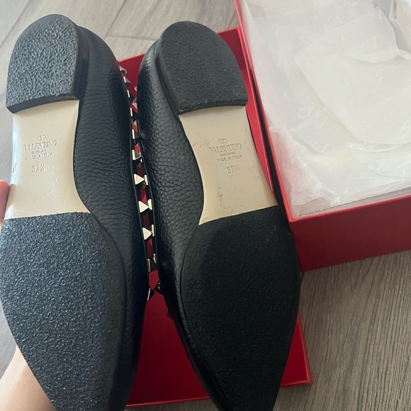 Valentino Rock Stud Flats 🫶 - Picture 5 of 7